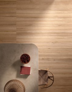 Elle Decor si ispira ad Alda Merini e celebra l'effetto legno Del_Conca_Native_Frassino_Living_01 - Ceramica del Conca