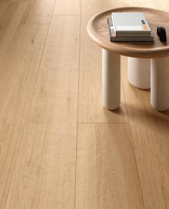 Elle Decor draws inspiration from Alda Merini and celebrates the wood effect Del_Conca_Native_Rovere_Naturale_Living_02 - Ceramica del Conca